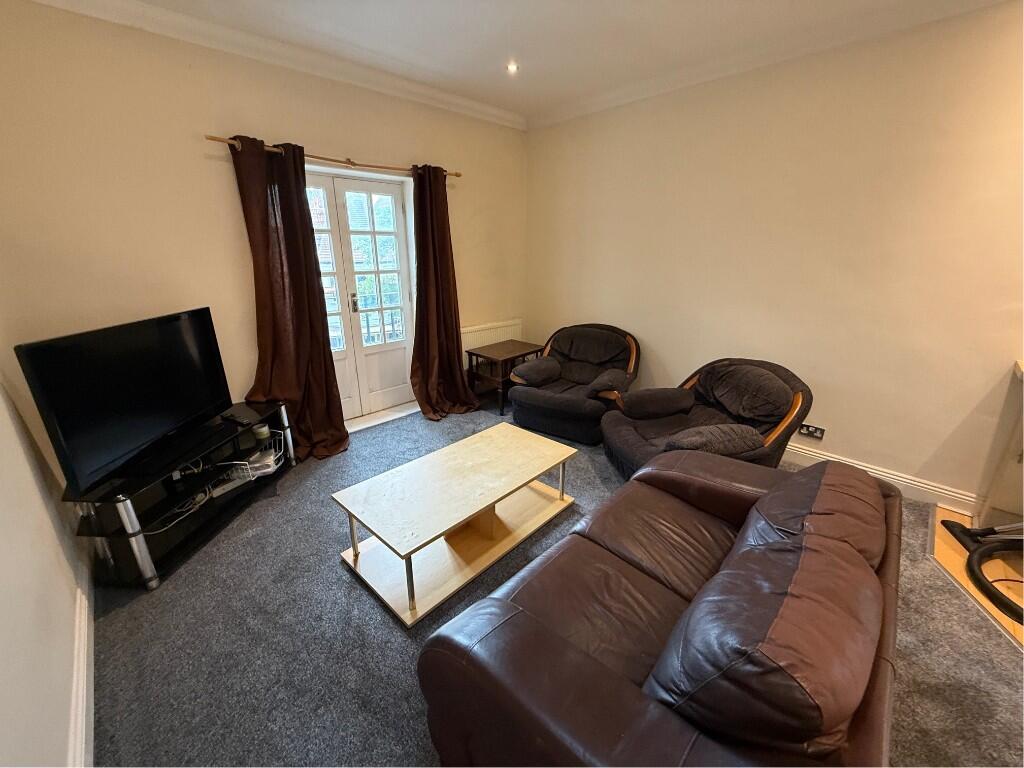 Main image of property: 2 Double Bedroom Student Maisonette - Rushton Crescent