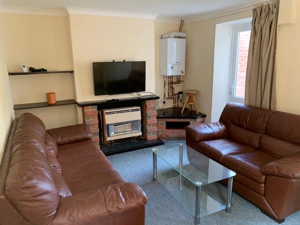 Additional property image - Cardigan Road, BH9 - 4 Bedroom Student House