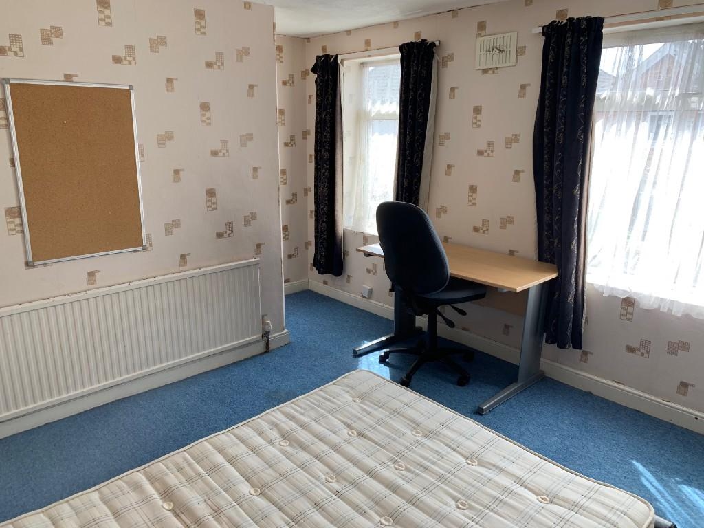 Additional property image - Cardigan Road, BH9 - 4 Bedroom Student House