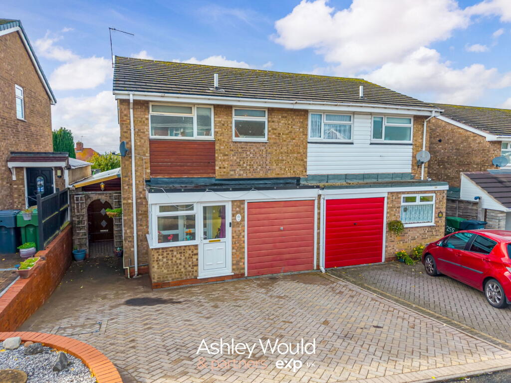 Main image of property: Pennine Road, Bromsgrove, B61 0TN
