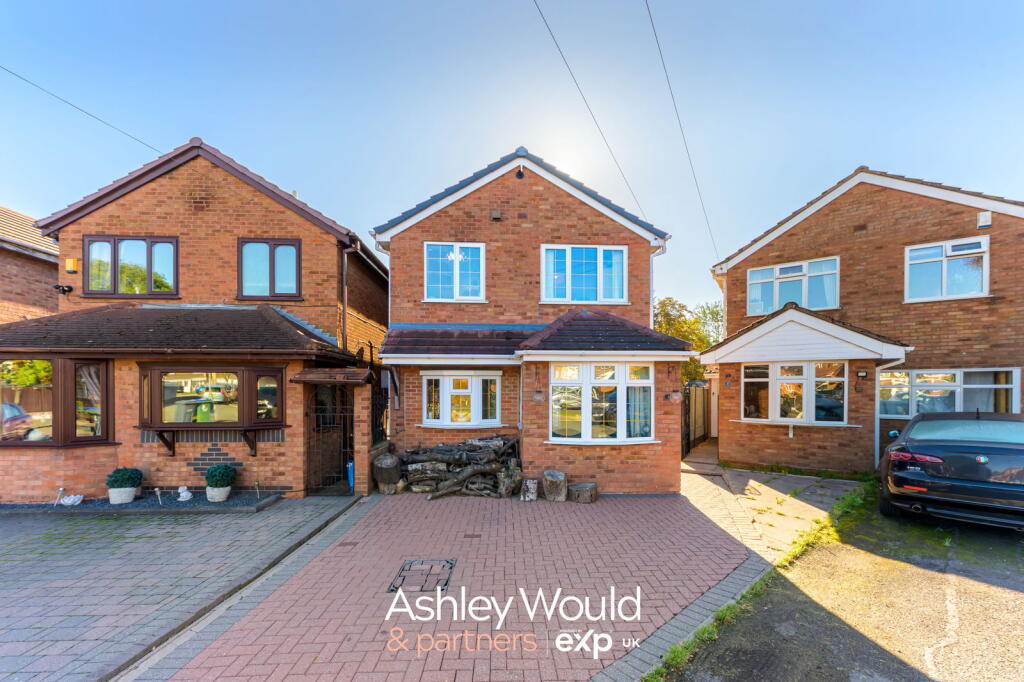 4 bedroom detached house
