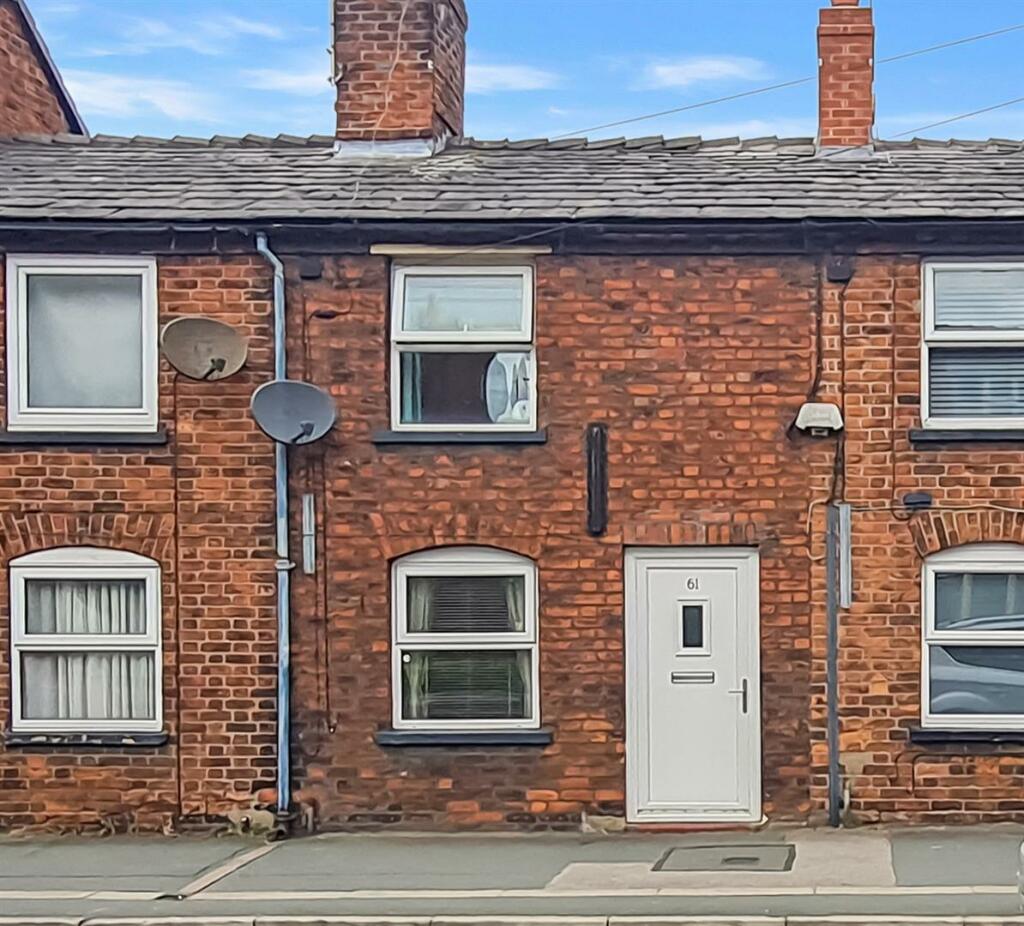2 bedroom terraced house for sale in Middlewich Road, Sandbach, CW11
