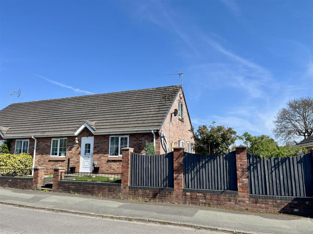 Main image of property: Heath Road