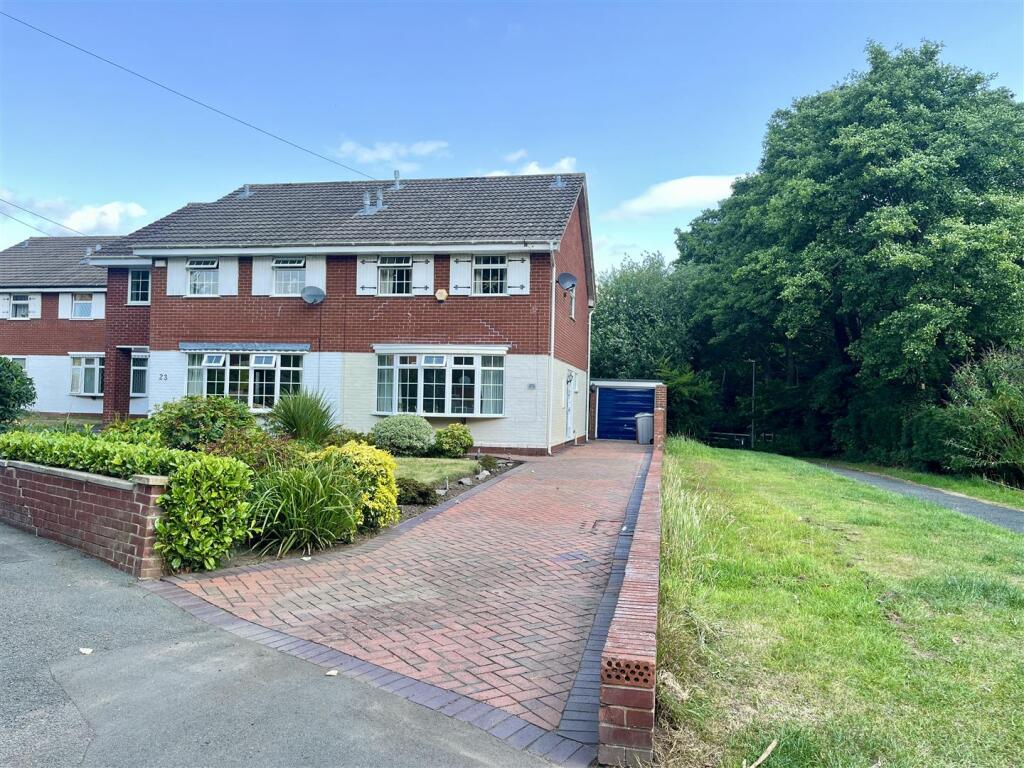 Main image of property: Oakmere Close, Sandbach