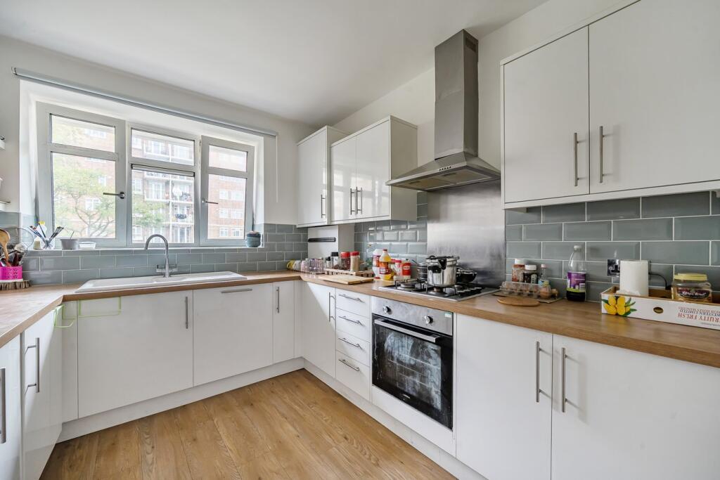 Main image of property: Lordship Lane, London, SE22