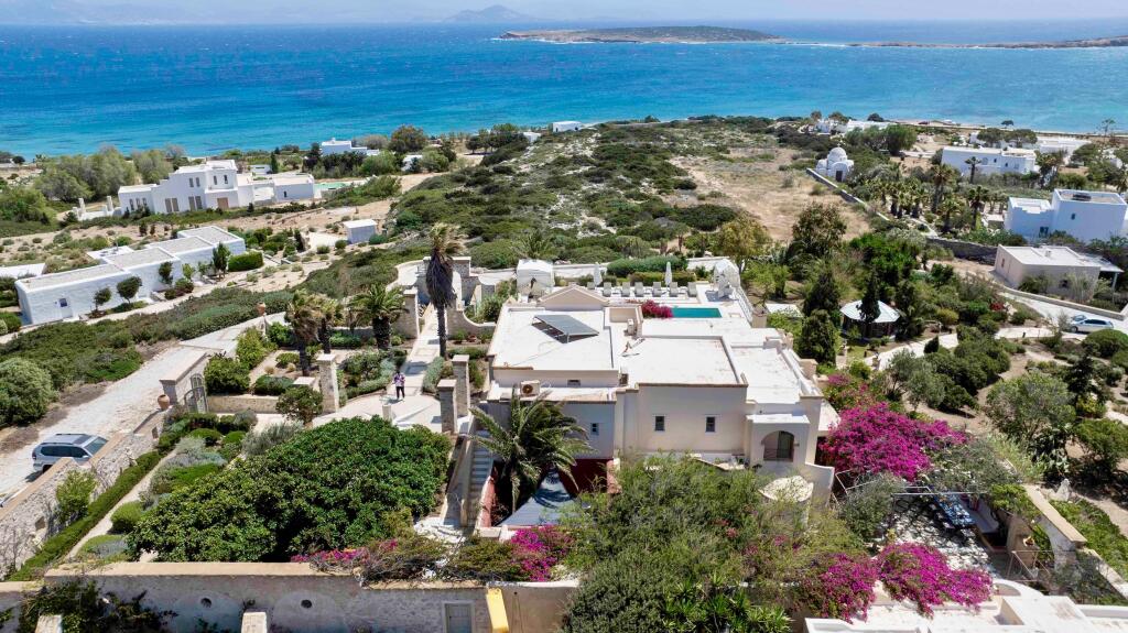 Main image of property: Cyclades islands, Paros, Lefkes