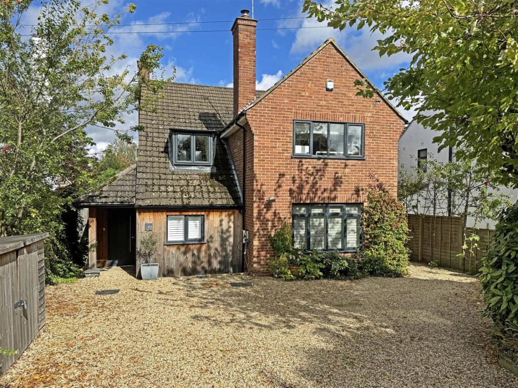 Main image of property: Roman Bank, Stamford