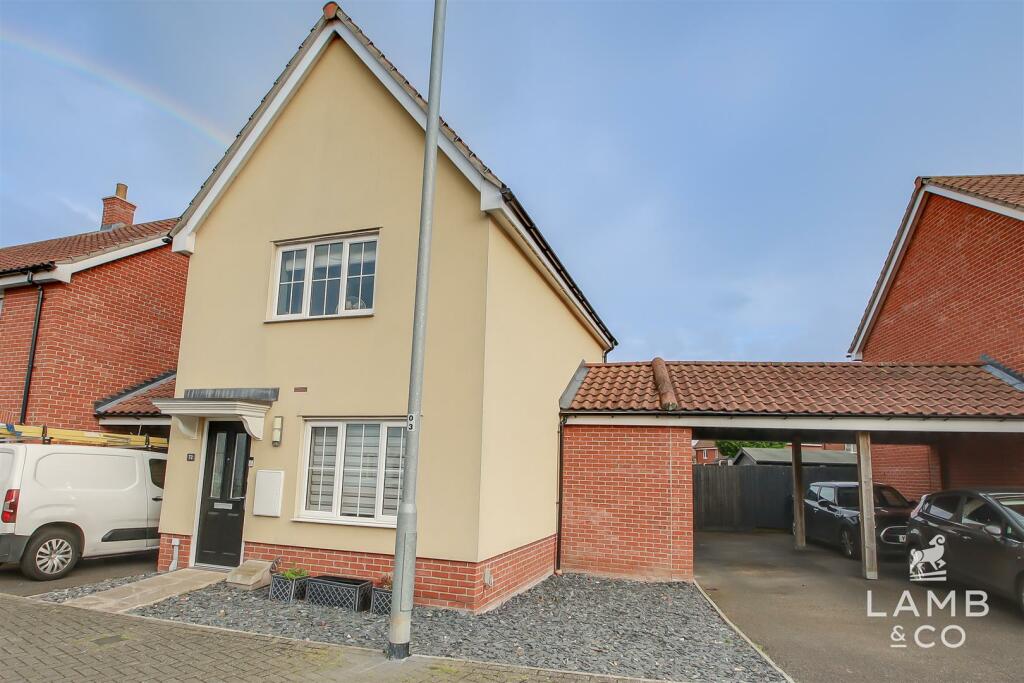 2 bedroom semidetached house for sale in Legerton Drive, ClactonOn