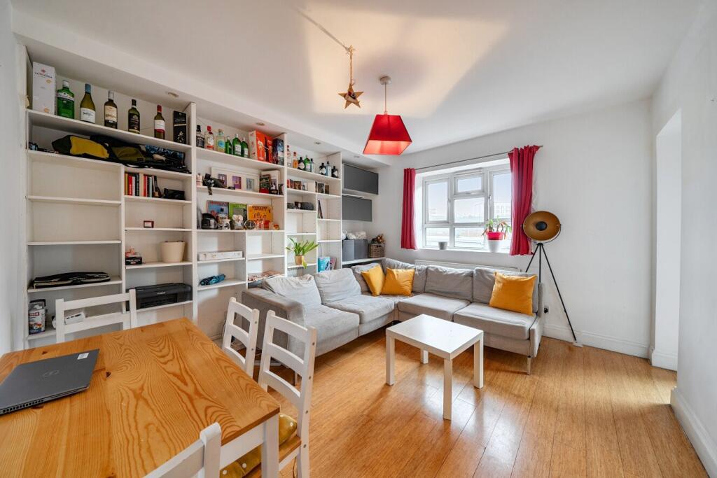 Main image of property: Gray Street, London, SE1