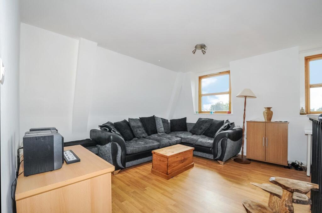 Main image of property: Hendre Road, Old Kent Road, London, SE1