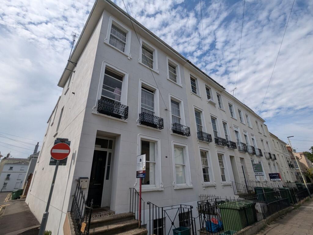 Main image of property: Flat ,  Montpellier Villas, Cheltenham