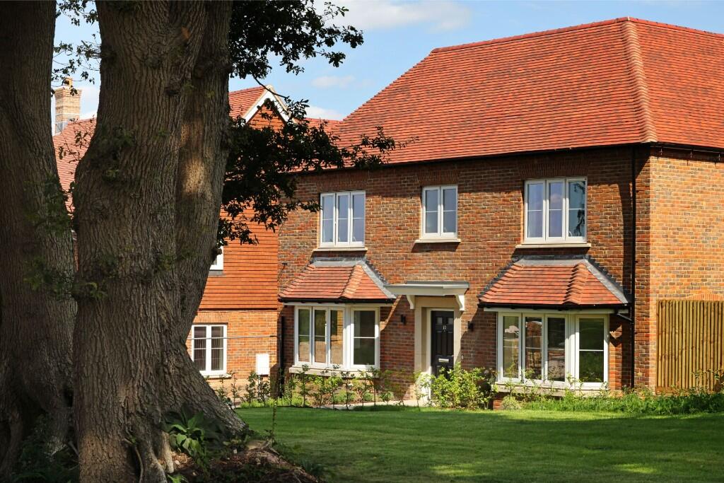 Main image of property: Scotland Lane,
Haslemere,
GU27 3FN