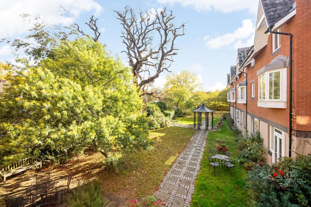 Main image of property: Half Moon Lane, Herne Hill, SE24