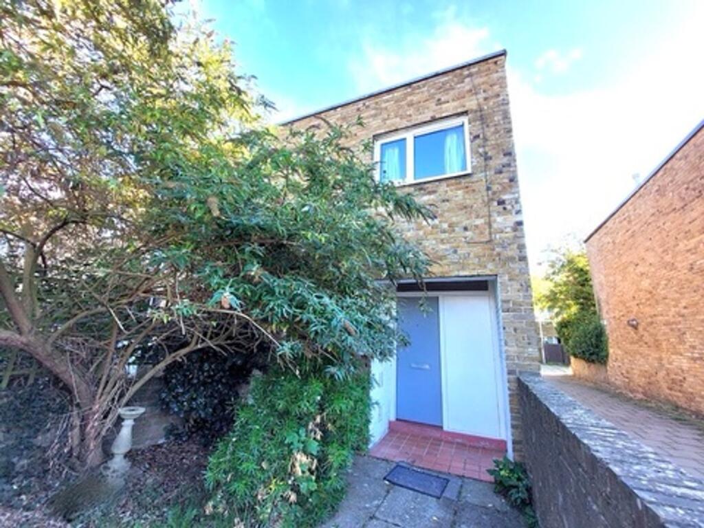 Main image of property: Enfield, Cambridge, CB1