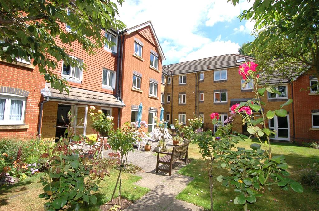 1 bedroom retirement property for sale in Hart Dene Court, Bagshot, GU19
