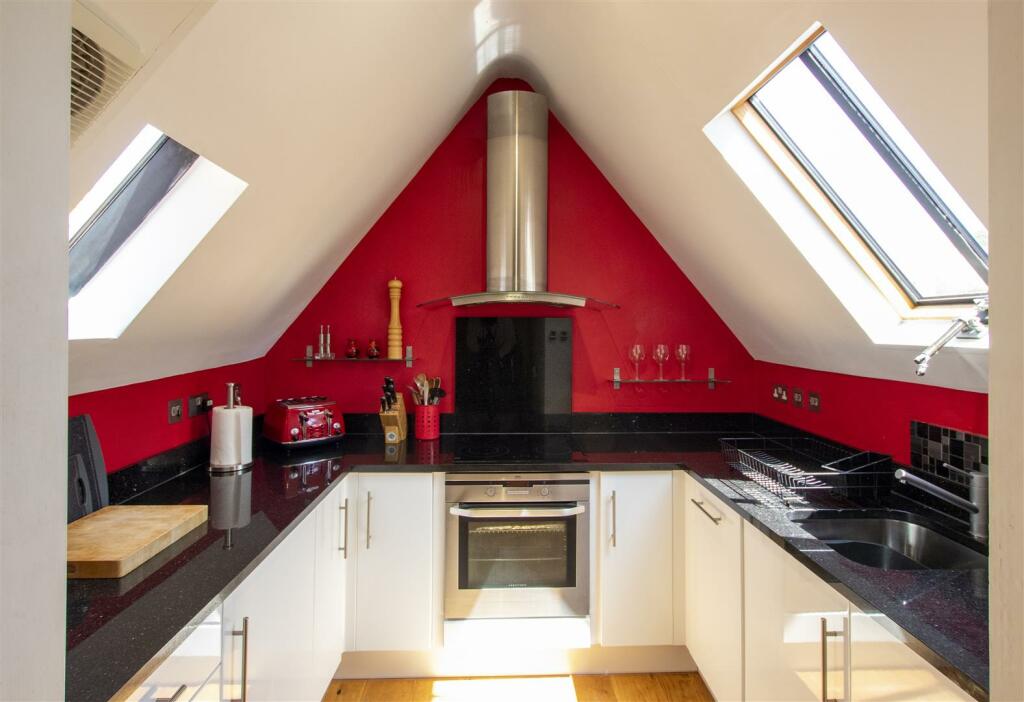 Additional property image - Sea Court, Taunton Road, Swanage