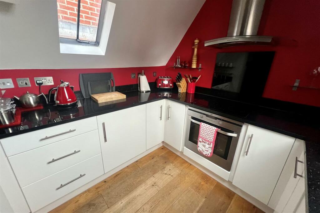Additional property image - Sea Court, Taunton Road, Swanage