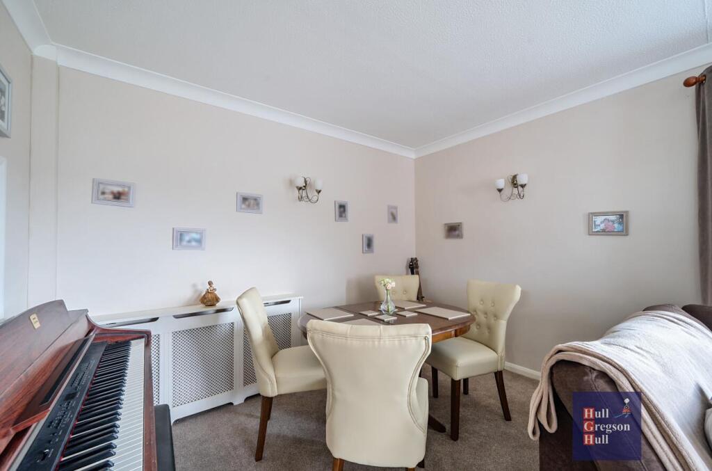 Additional property image - Cauldron Crescent, Swanage