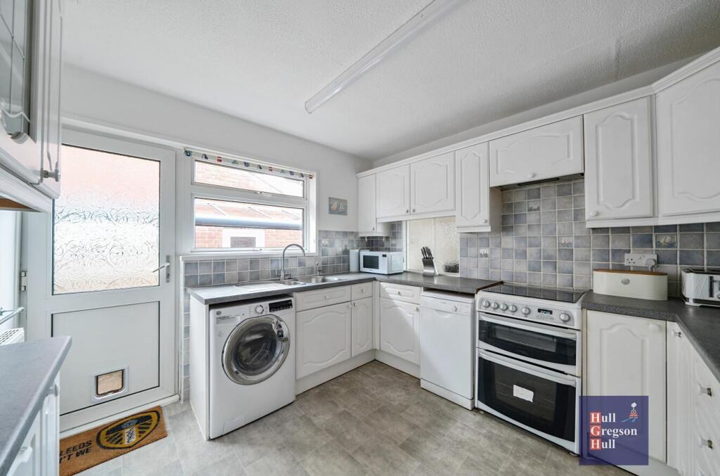 Additional property image - Cauldron Crescent, Swanage