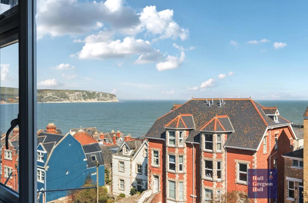 Main image of property: 32 Park Road, Swanage