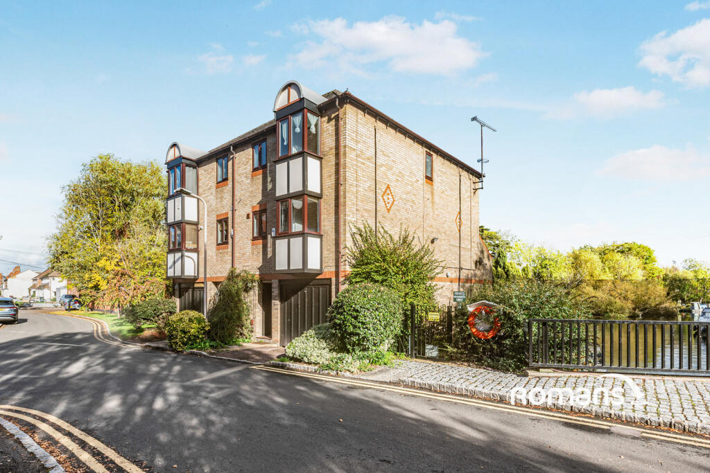 Main image of property: Heron Island, Caversham, Reading, RG4