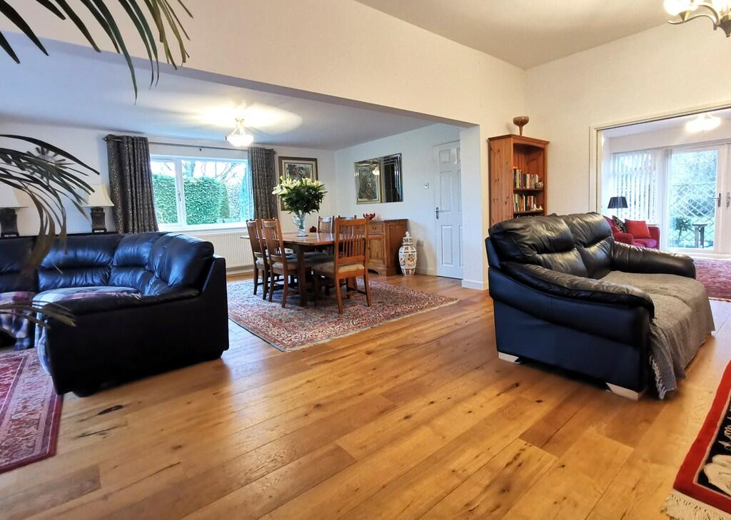 4 bedroom detached bungalow for sale in Hall Road, Ilketshall St