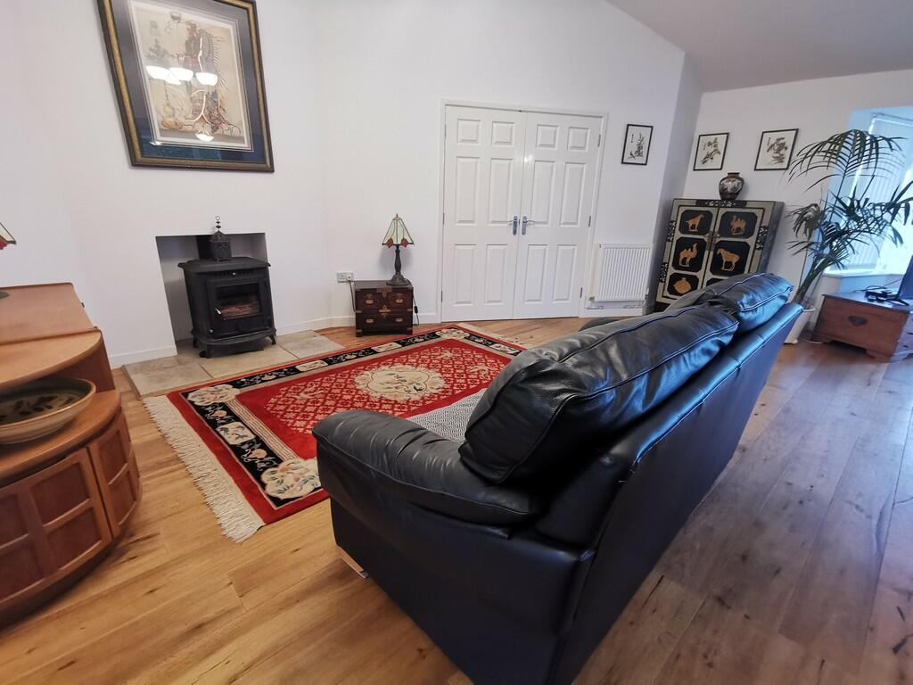 4 bedroom detached bungalow for sale in Hall Road, Ilketshall St