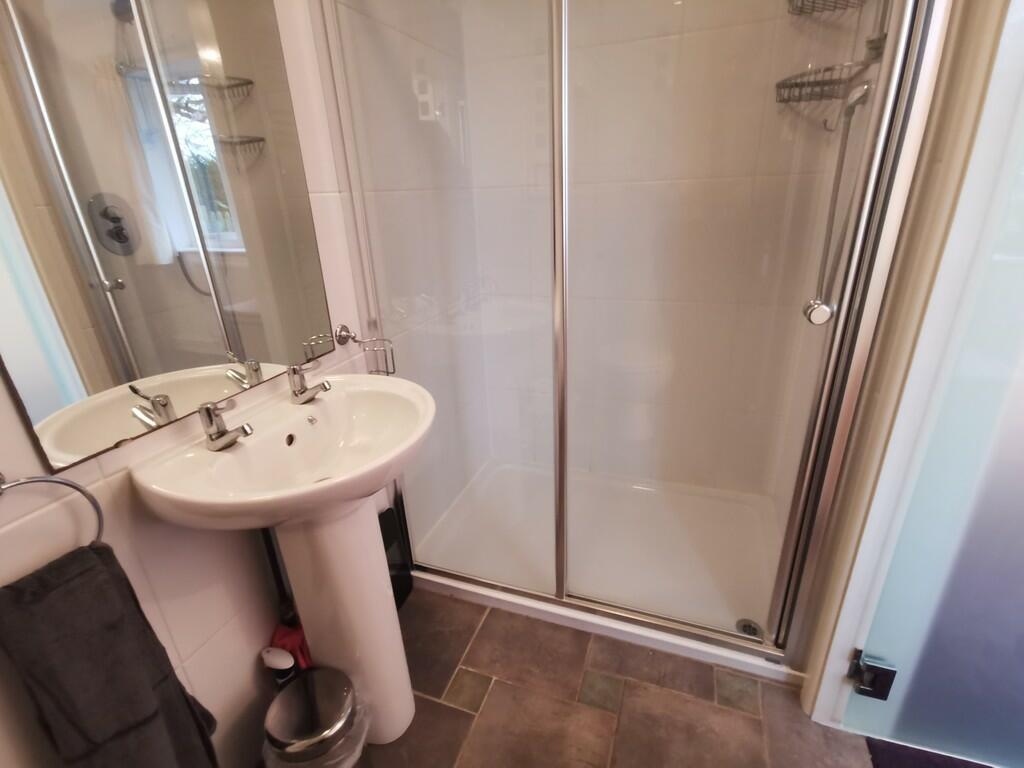 4 bedroom detached bungalow for sale in Hall Road, Ilketshall St