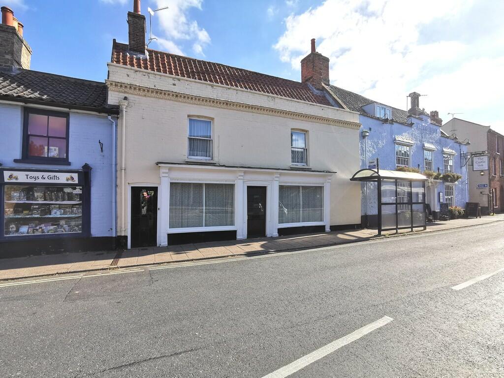 3 bedroom town house for sale in Earsham Street, Bungay, NR35