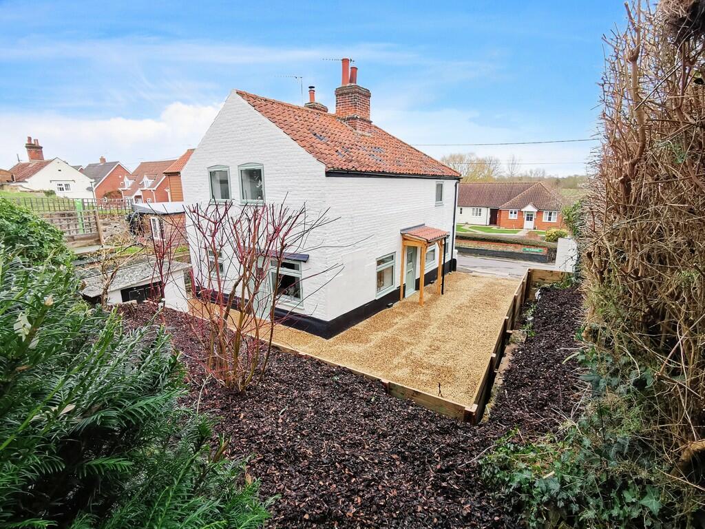 4 bedroom end of terrace house for sale in Nethergate Street, Bungay, NR35