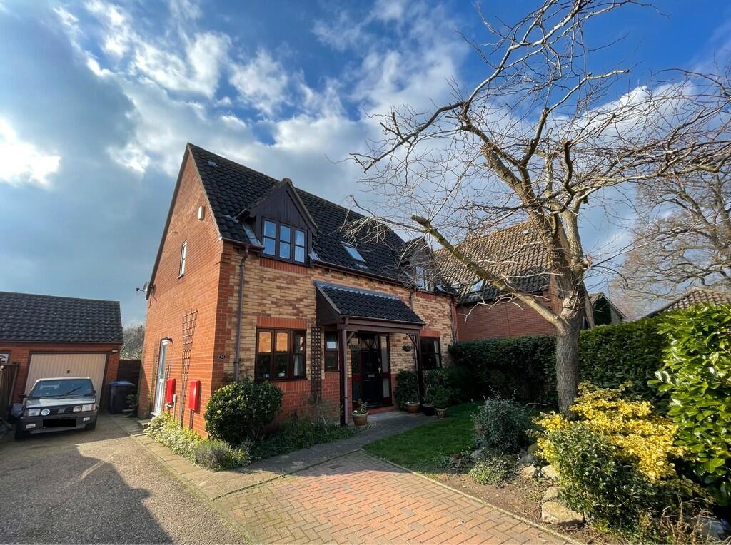 4 bedroom detached house for sale in All Saints Green, Worlingham
