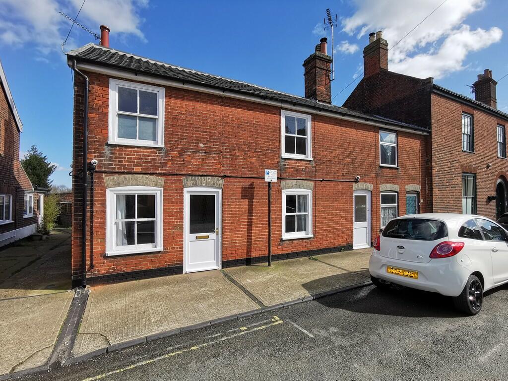 2 bedroom cottage for sale in Broad Street, Bungay, NR35