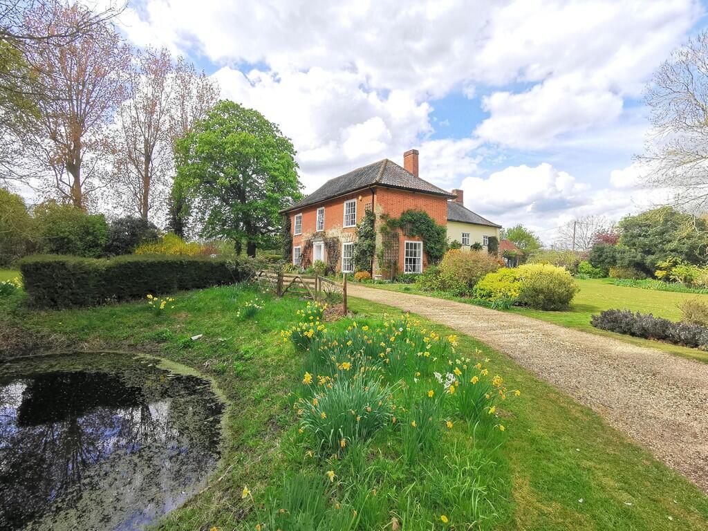 Main image of property: Topcroft Lodge & Oscars Barn, Topcroft Street