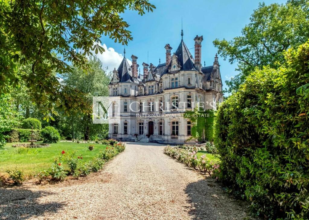 Castles for Sale and Palace Estates - Christie's International