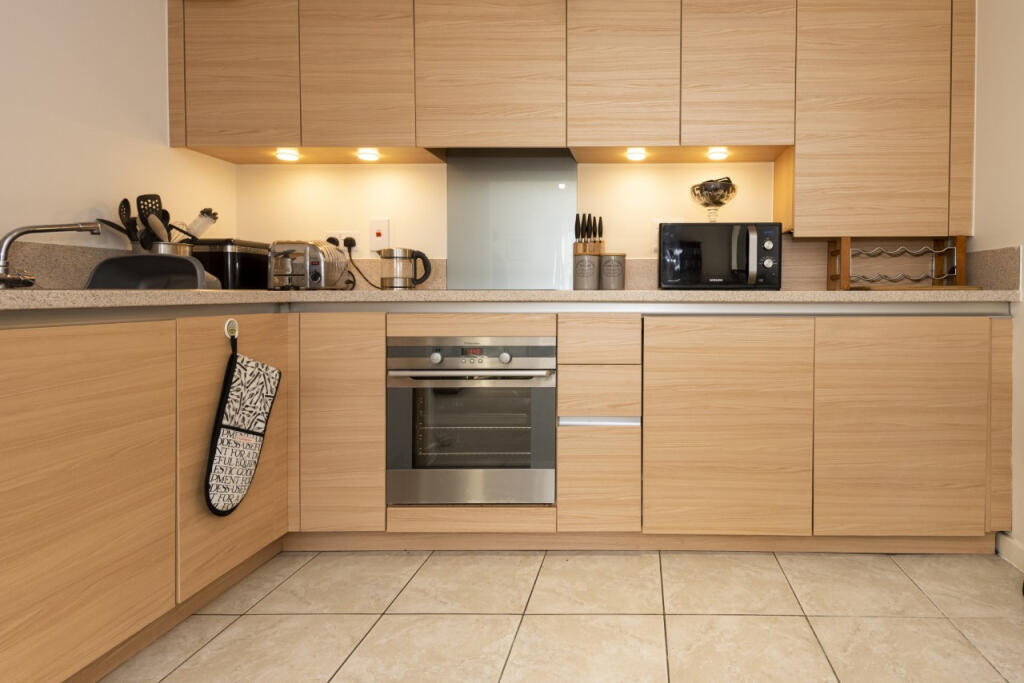 Additional property image - Aspen Court, 40 St. Botolphs Road, Worthing, West Sussex, BN11