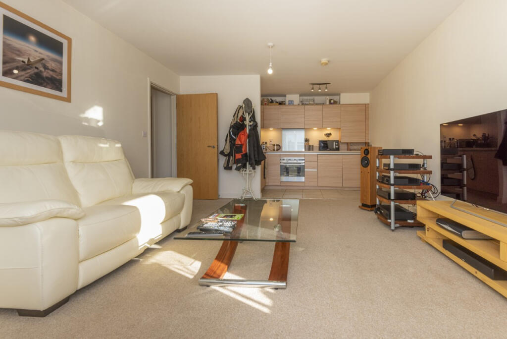 Additional property image - Aspen Court, 40 St. Botolphs Road, Worthing, West Sussex, BN11