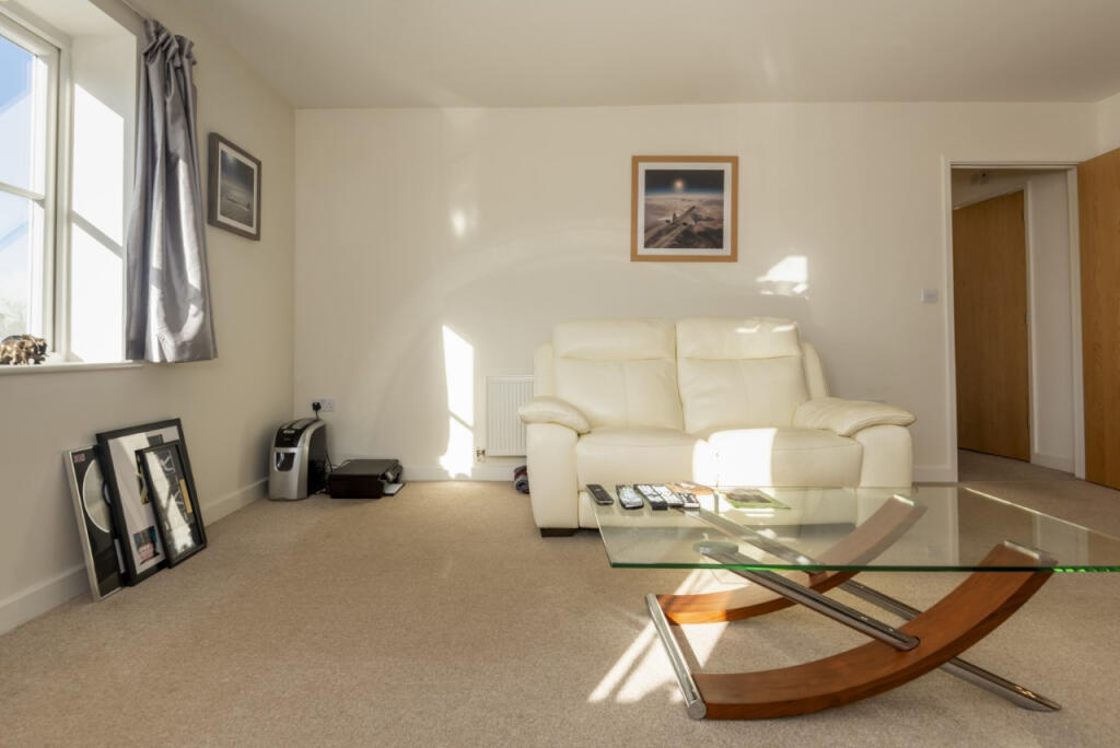 Additional property image - Aspen Court, 40 St. Botolphs Road, Worthing, West Sussex, BN11