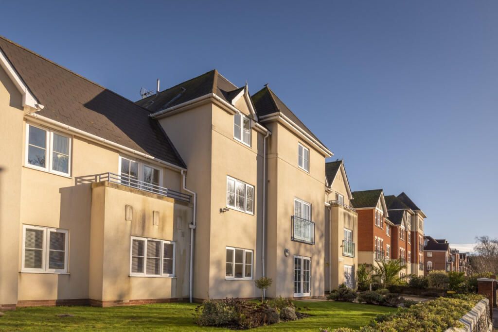 Additional property image - Aspen Court, 40 St. Botolphs Road, Worthing, West Sussex, BN11