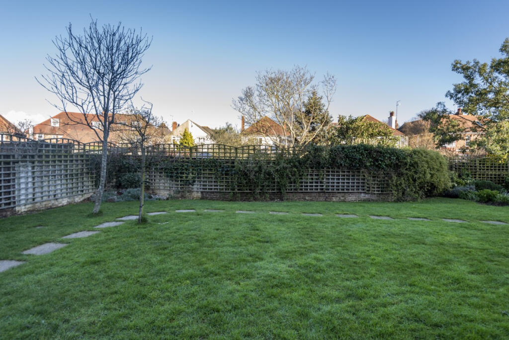 Additional property image - Aspen Court, 40 St. Botolphs Road, Worthing, West Sussex, BN11