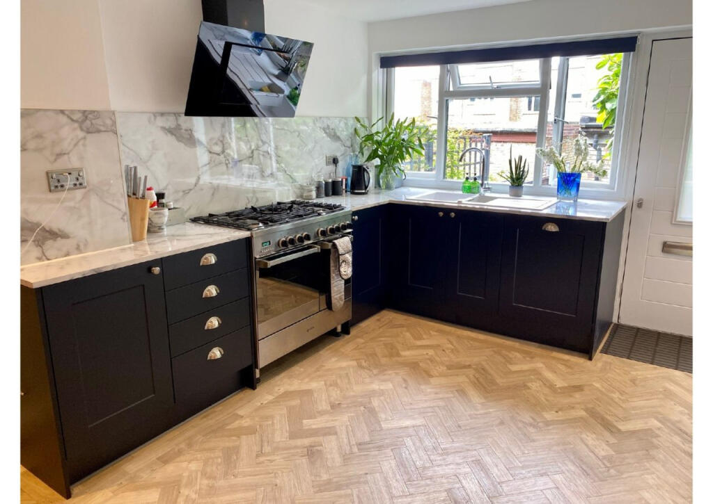 Main image of property: Goodman Crescent, London, SW24NS