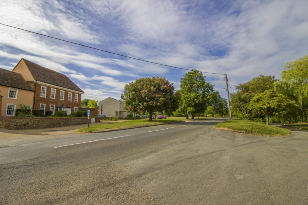 2 bedroom terraced house for rent in The Street, StokebyClare