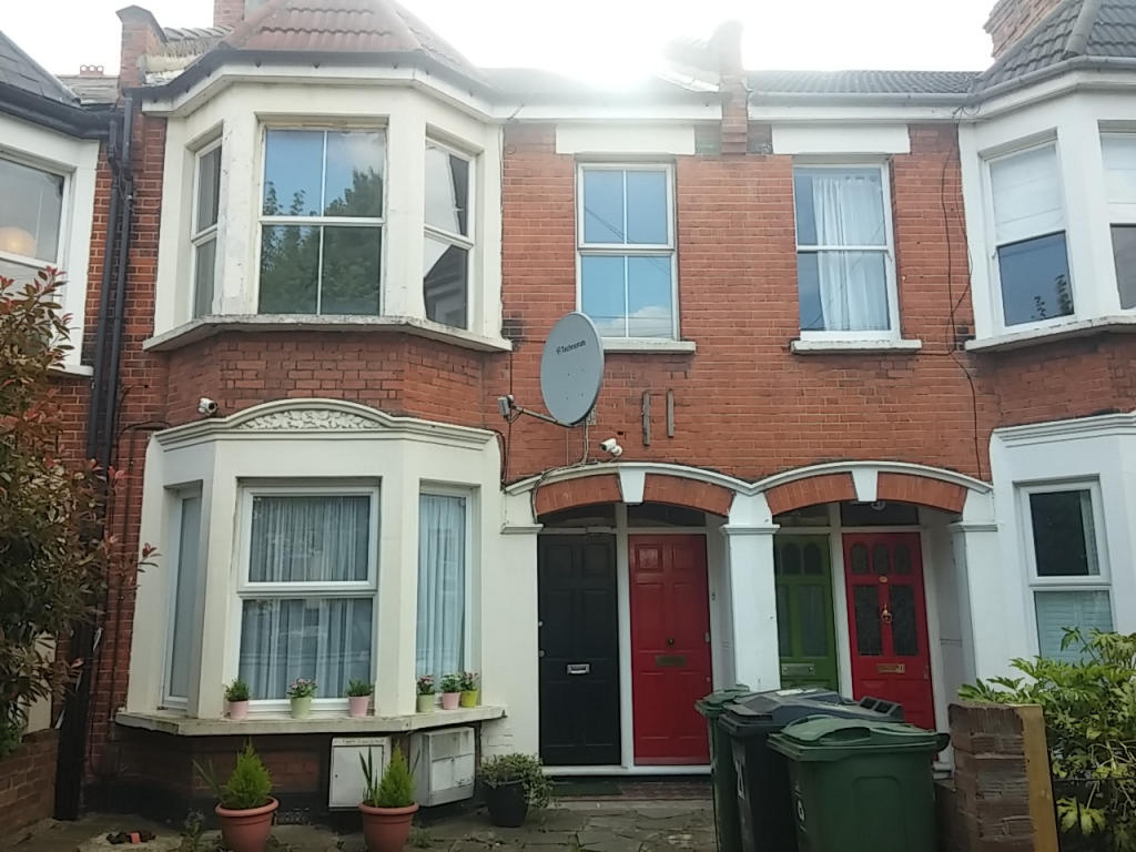 Flat share for rent in Howard Road, Walthamstow, London, E17