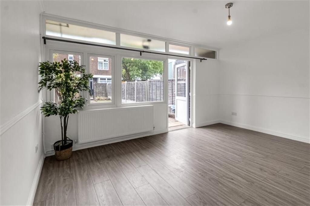 Main image of property: Roebourne Way, E16