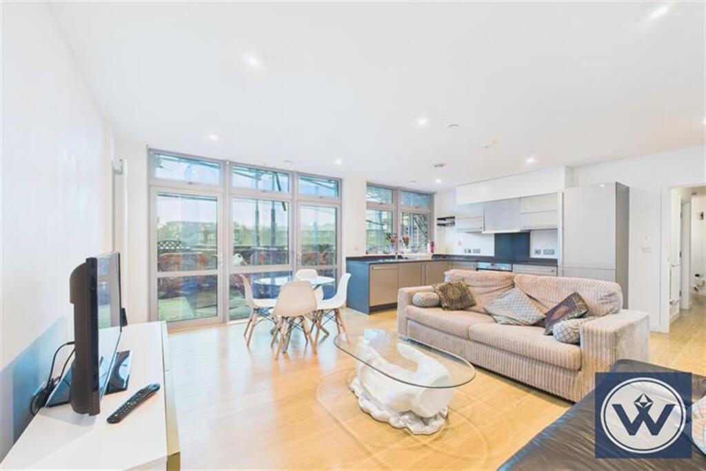 Main image of property: 102, Iona Tower, Tower Hamlets, E14