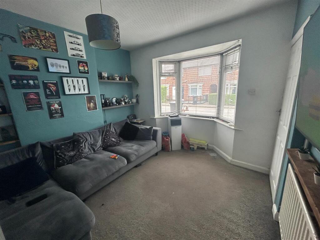 Main image of property: Charlton Grove, Beeston, Nottingham