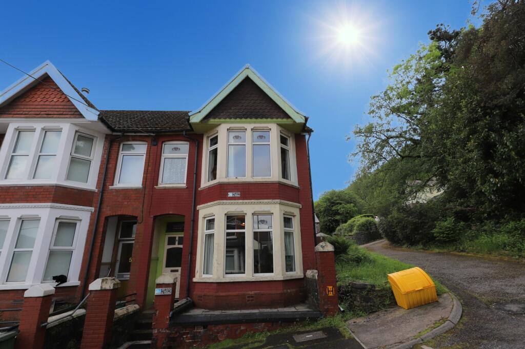 3 bedroom end of terrace house for sale in Gwyn Street, Treforest, CF37