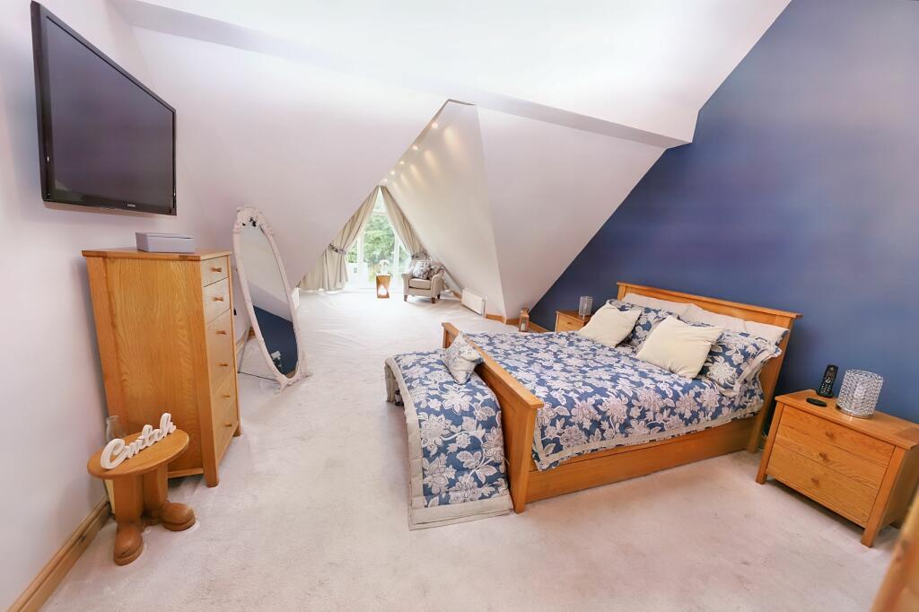 Additional property image - Noddfa, Little Row, Aberdare