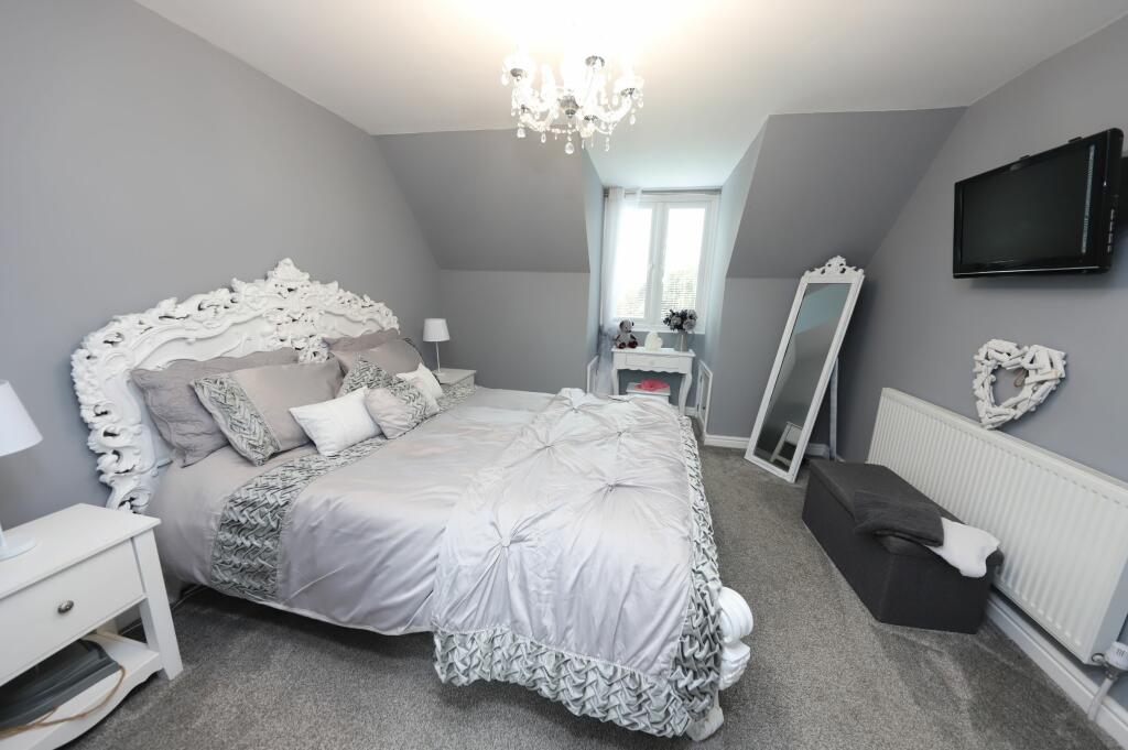 Additional property image - Noddfa, Little Row, Aberdare
