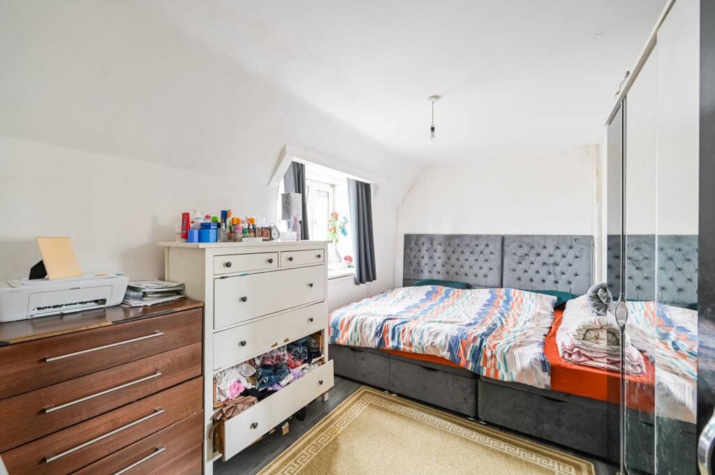 Main image of property: Bromley High Street, E3, Bow, E3