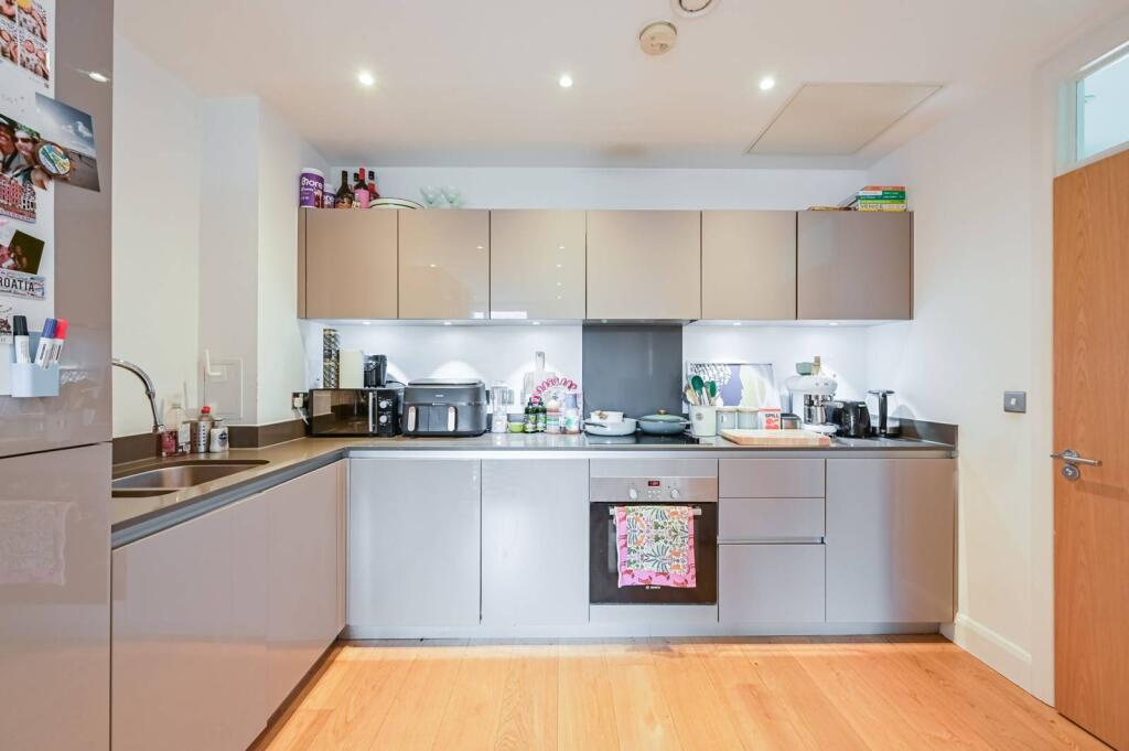 Main image of property: Donoghue Court, Tower Hamlets, London, E3